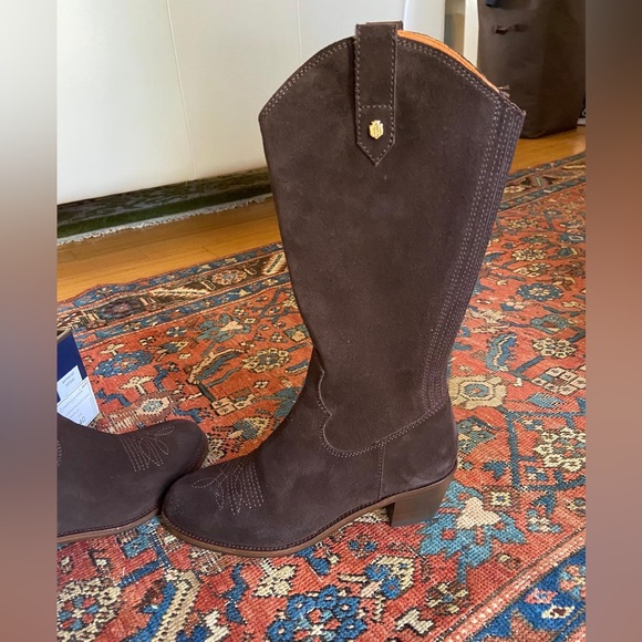Fairfox and Favor 'The Rockingham' cowgirl boot, EUC, size 9, chocolate suede - Picture 2 of 4